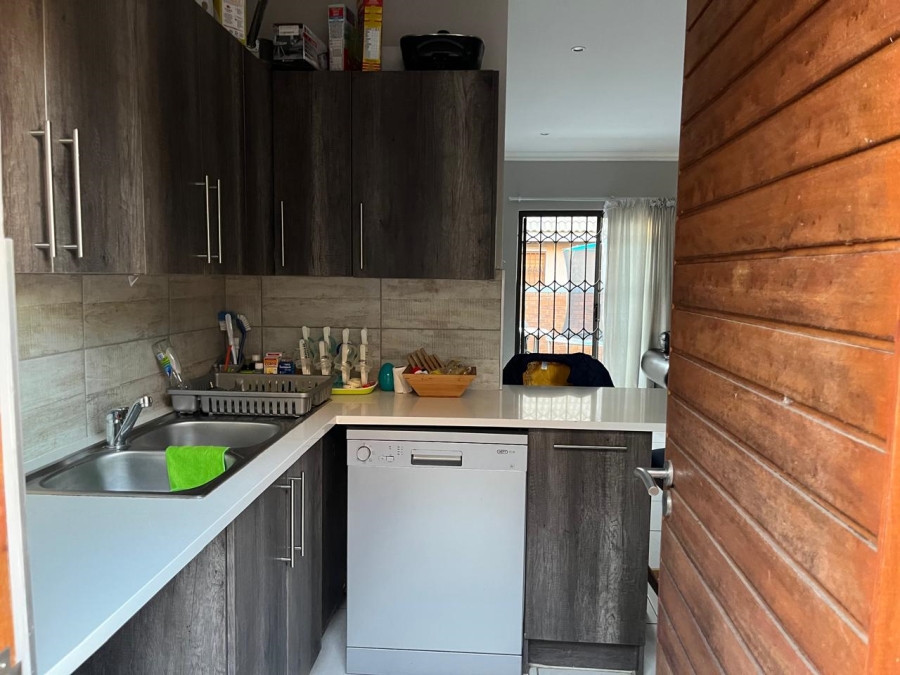 To Let 2 Bedroom Property for Rent in Heuwelsig Free State